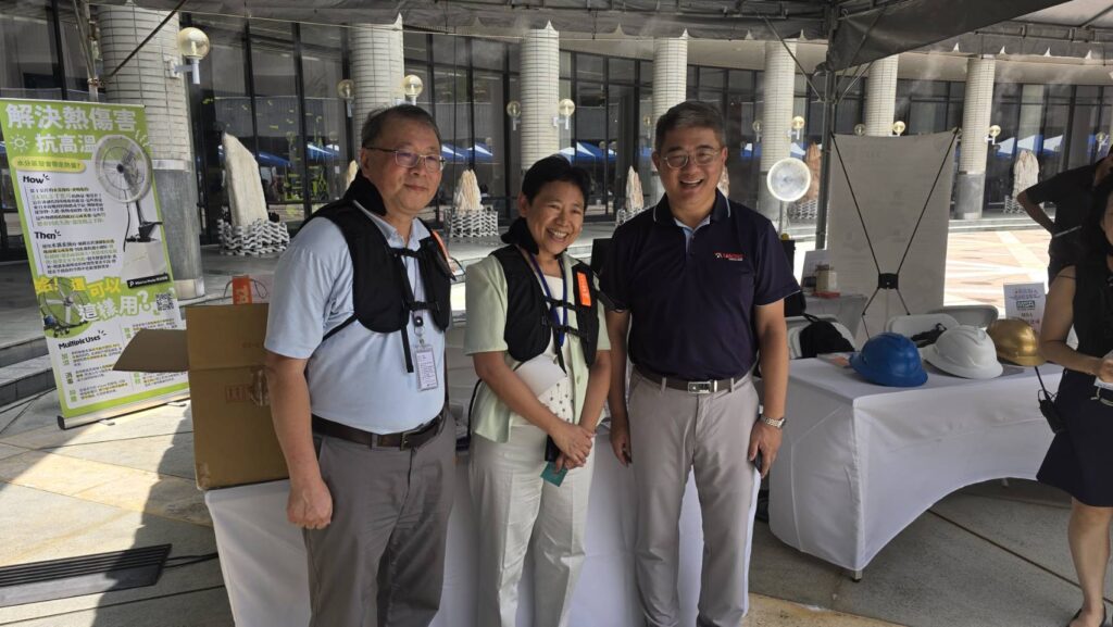 抗高溫調適行動展,米迪詩董事長與現場嘉賓合影